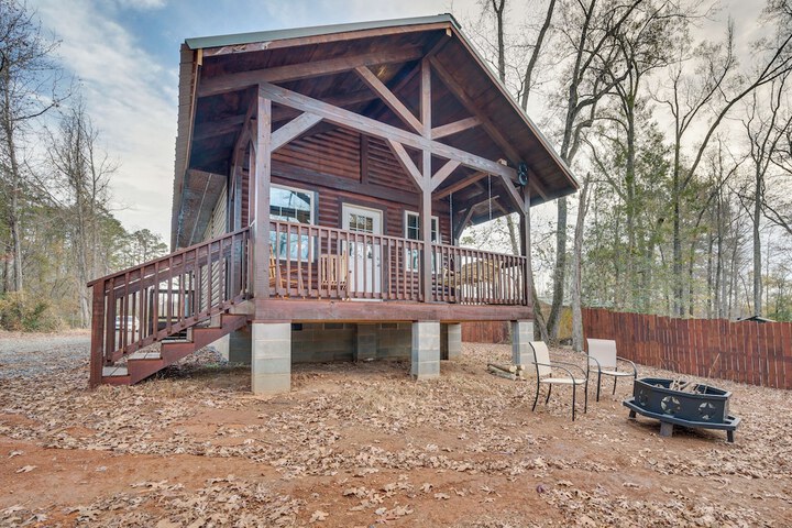 Troy Cabin w / River Access: Fish Kayak & More!
