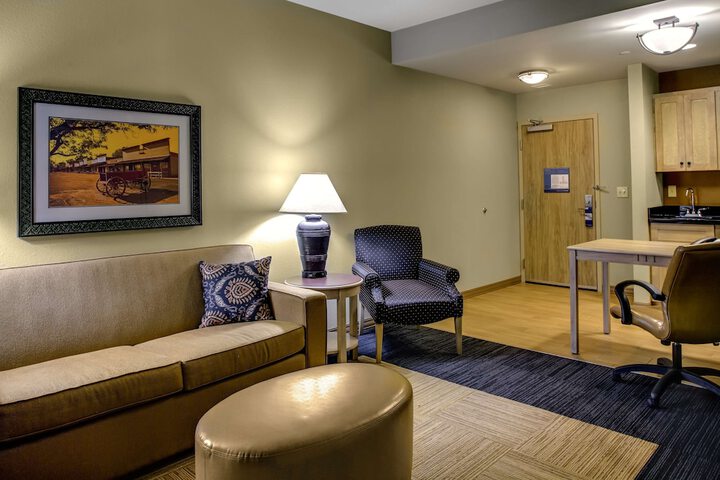 Room 51 of 65