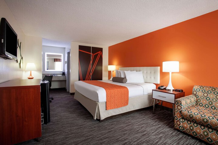 Room 21 of 42