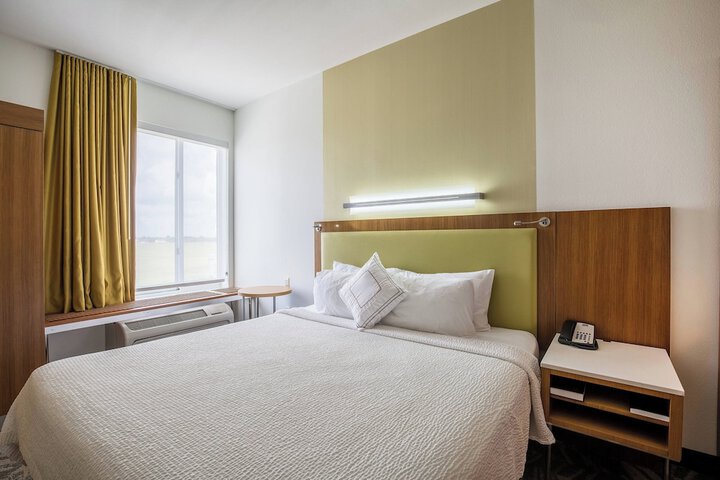 Room 21 of 33