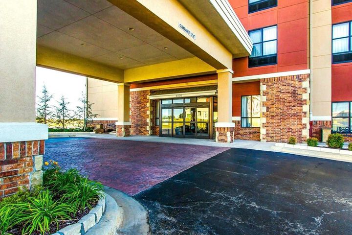Hotel 5 of 68