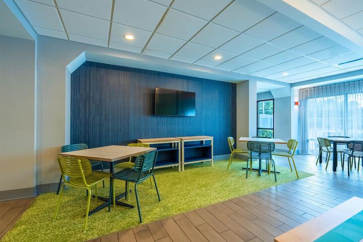 Spark by Hilton Atlanta Kennesaw Town Center