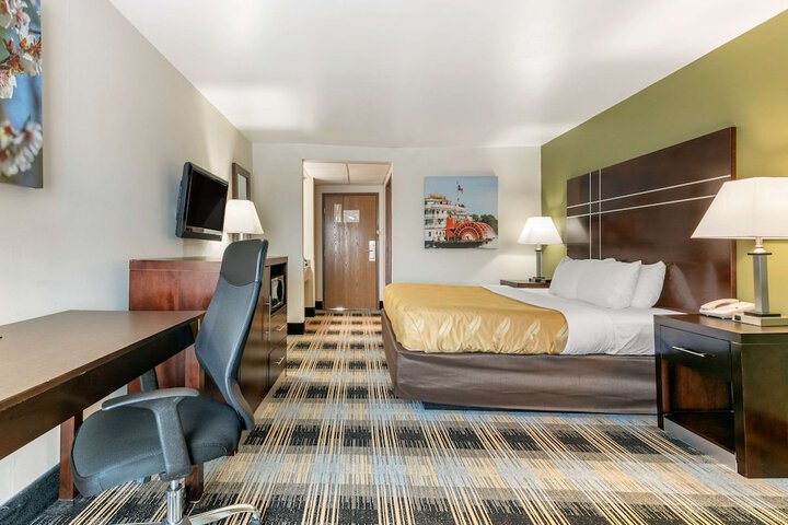 Room 8 of 29
