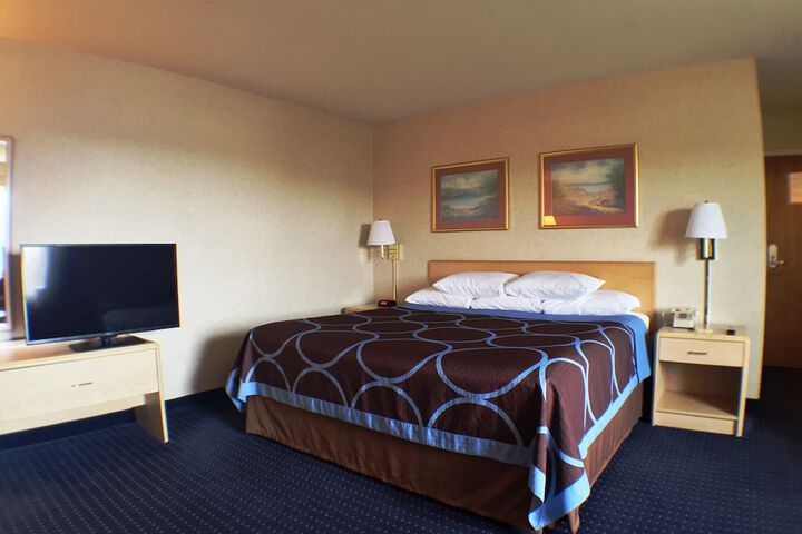 Room 32 of 44