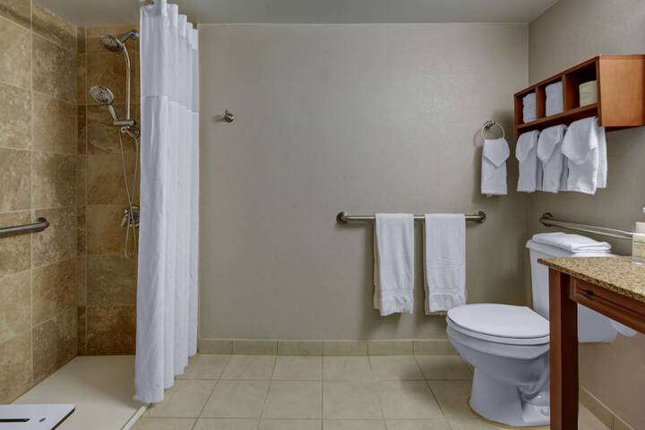 Room 11 of 39