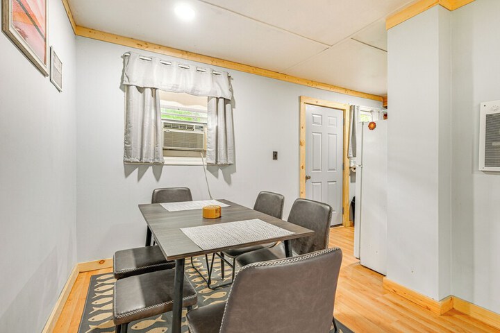 Lakefront Cabin w / Fire Pit Dock, & Boat Rental
