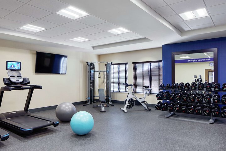 Hampton Inn & Suites Chicago Waukegan