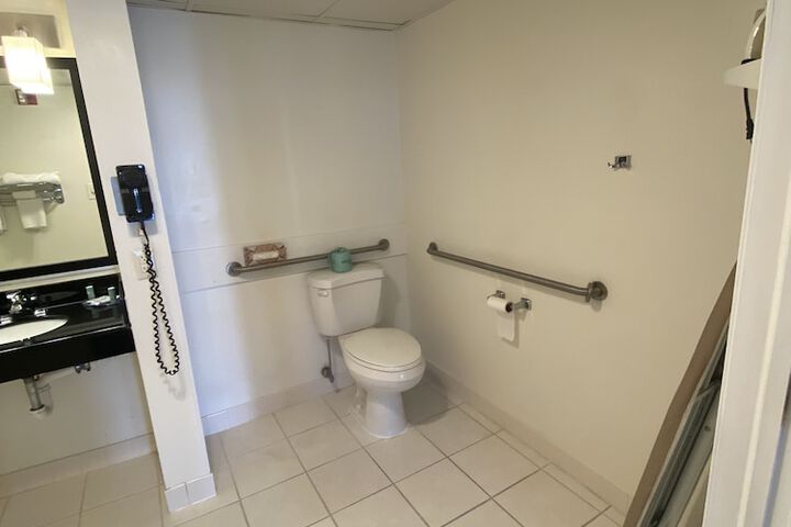 Room 25 of 26