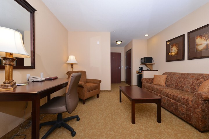 Room 8 of 28