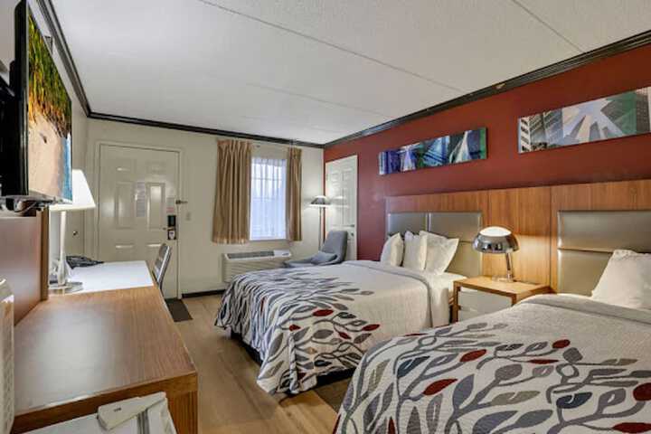 Room 16 of 32