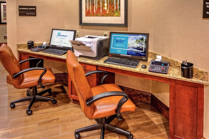 Business Center 36 of 36