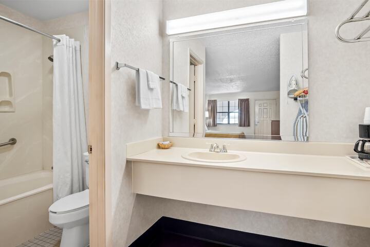 Americas Best Value Inn Midlothian Cedar Hill