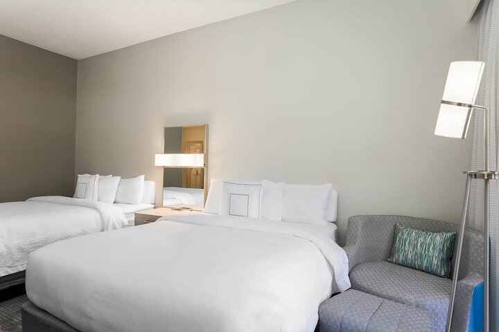 Room 13 of 25