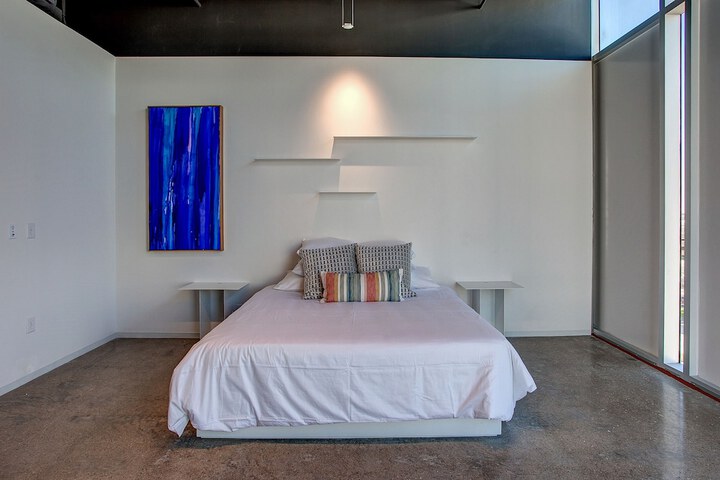 Room 8 of 46