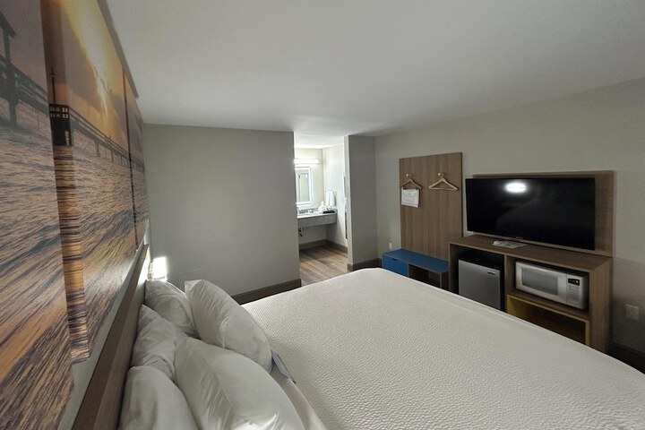 Days Inn by Wyndham Royston