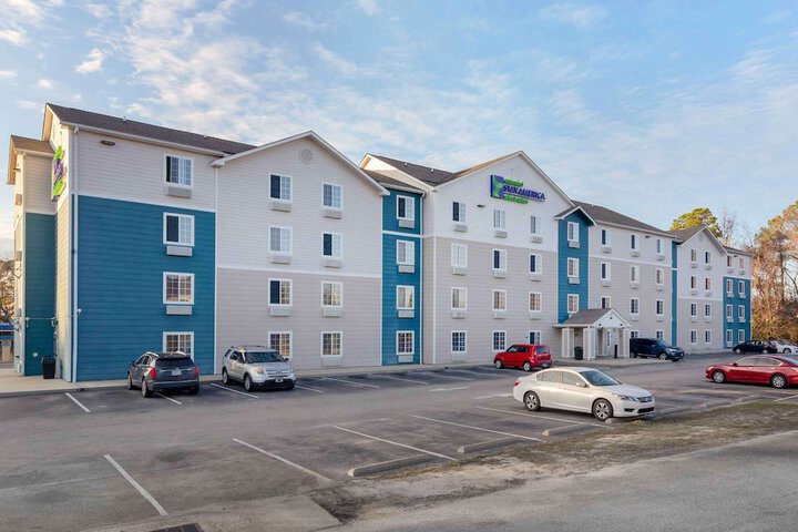 Hotel 3 of 34