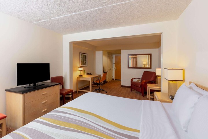 Room 12 of 34