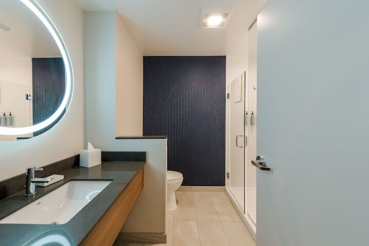 Room 17 of 22