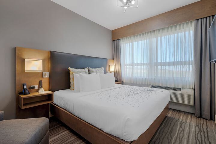 Best Western Plus Sawridge Suites