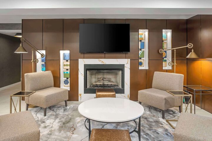 Best Western Plus Heritage Rail-South York / I-83