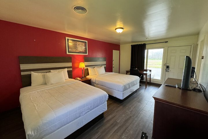 Room 6 of 11