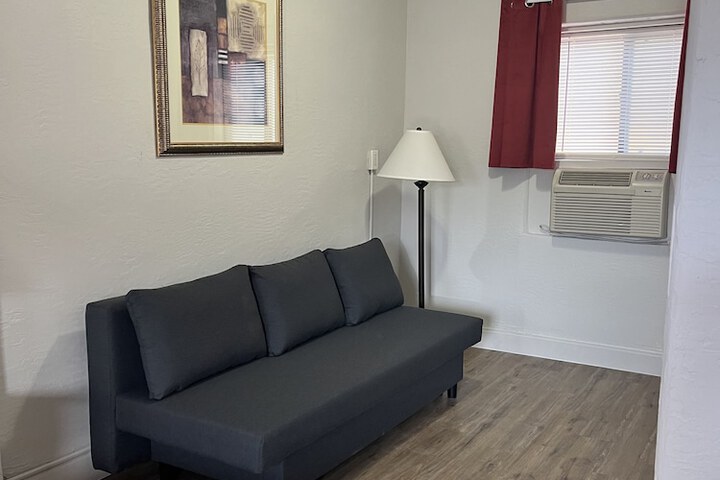 Room 12 of 26