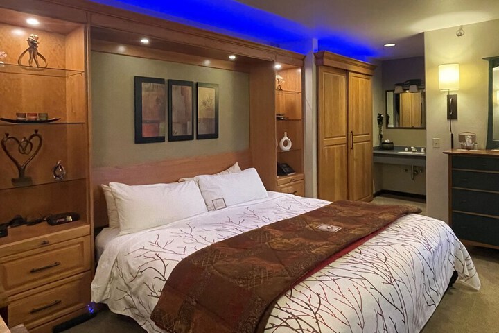 Frisco Inn on Galena Street