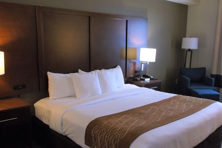 Room 27 of 54