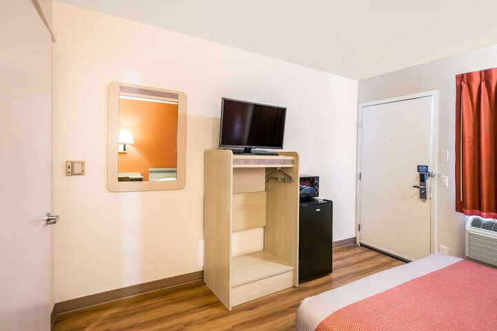 Motel 6 Williams CA
