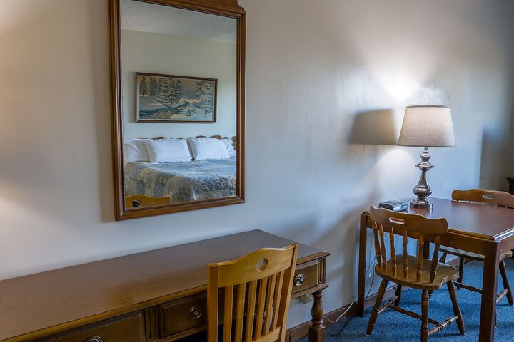 Room 10 of 50