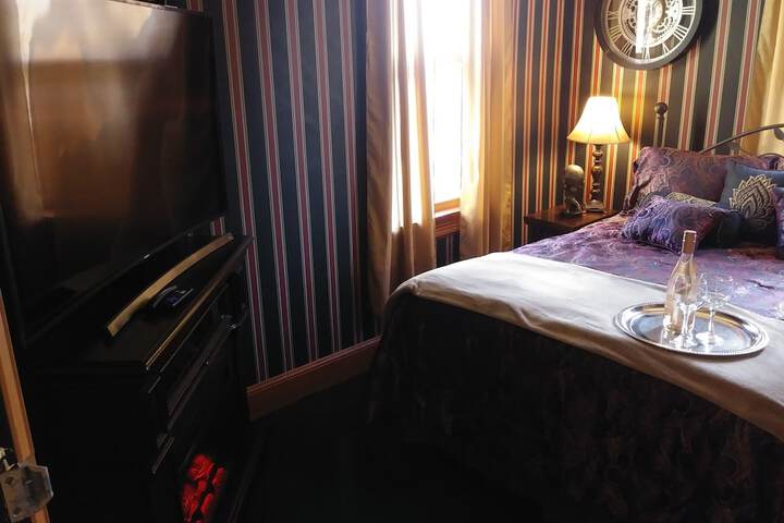 Room 34 of 60