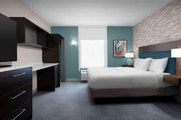 Room 28 of 48