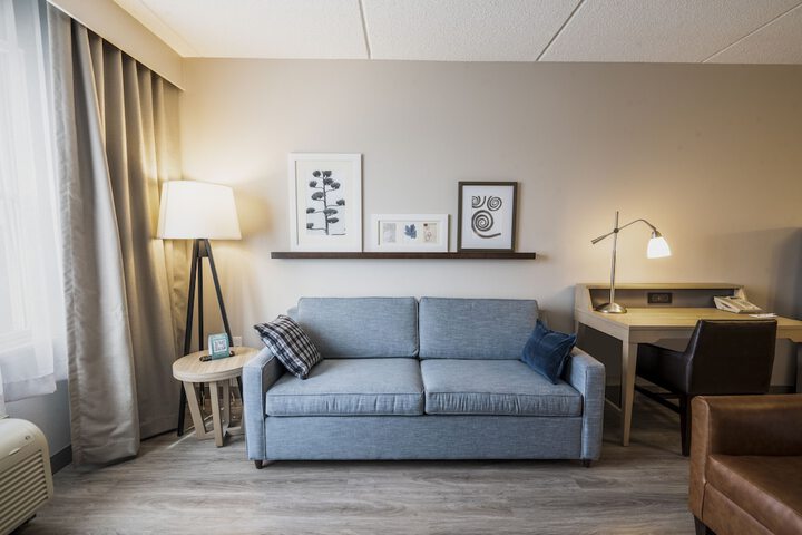 Country Inn & Suites by Radisson State College (Penn State Area), PA