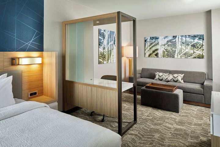Room 14 of 39