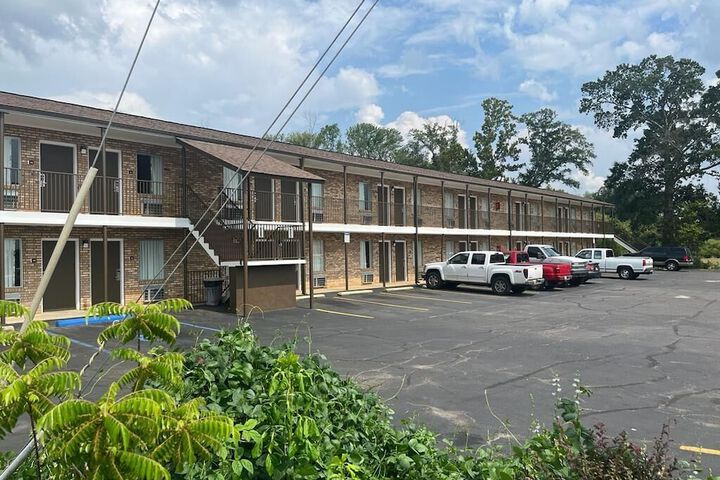 Hotel 16 of 43