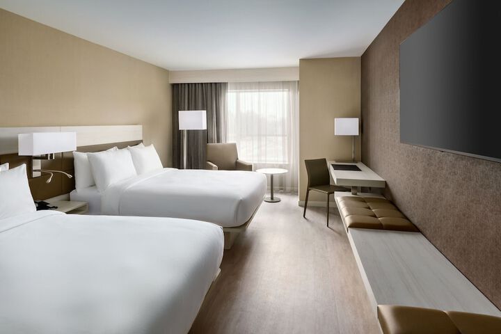 Room 16 of 40