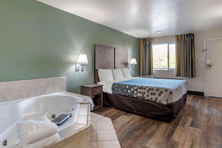 Room 16 of 24