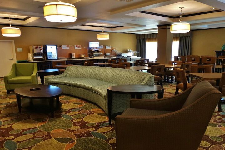 Hotel 6 of 58
