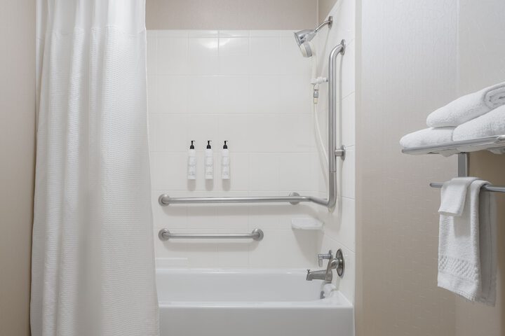Room 30 of 46