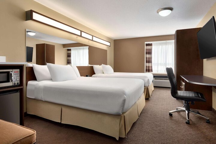 Room 25 of 36