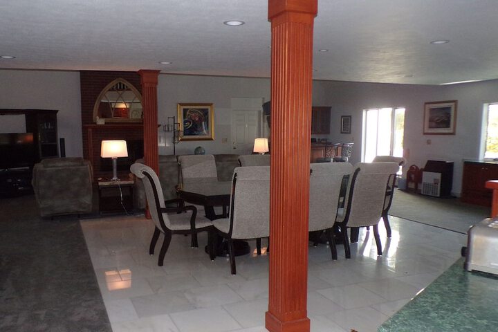 Long House Manor B & B