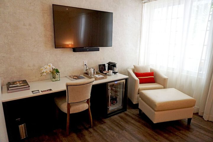 Room 117 of 136