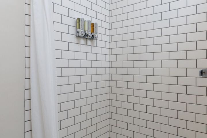 Room 18 of 76