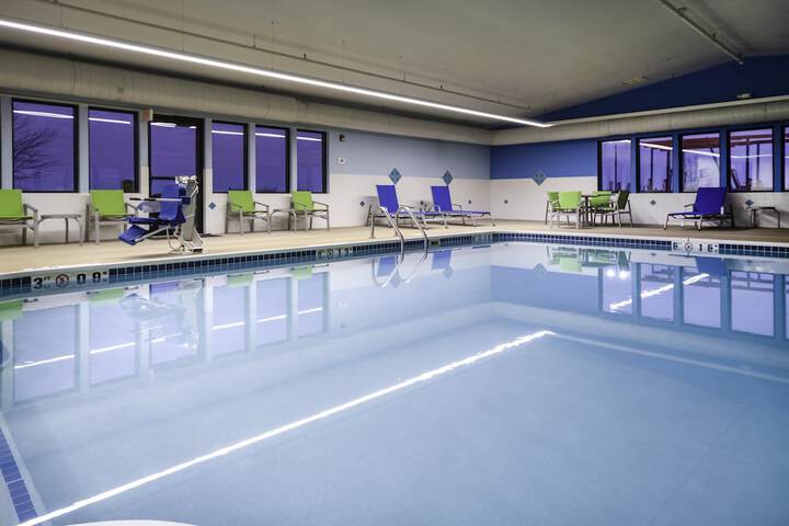 Pool 11 of 52