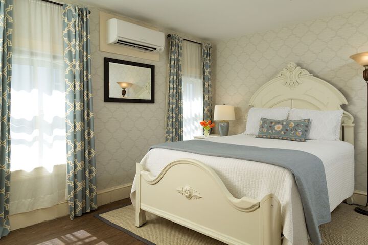 Room 12 of 26