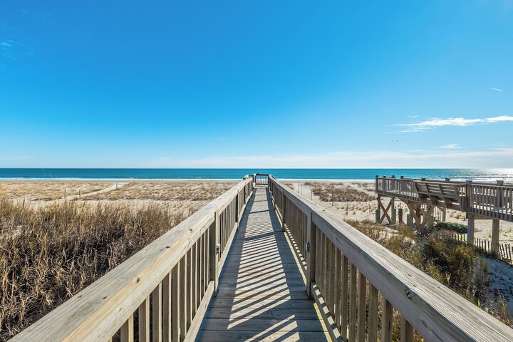 Paradise Palms by Topsail Realty