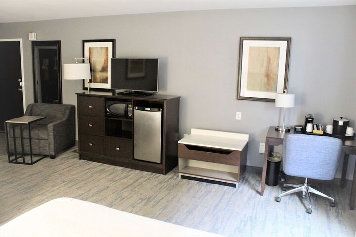 Room 8 of 50