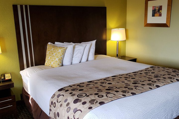 Room 7 of 22