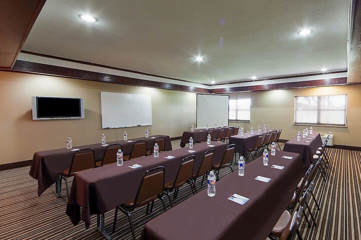 Quality Suites Addison - Dallas