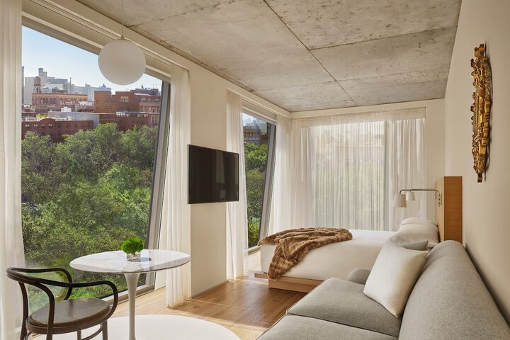 Room 10 of 49